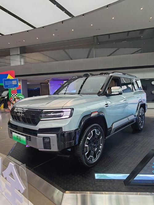 重庆大渡口区鑫天通企业管理咨询比亚迪方程豹硬派越野的爆款，英菲尼迪35周年与你共成长